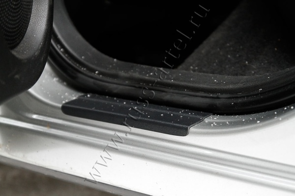 Накладки на внутренние пороги дверей Русская артель Nissan Qashqai  NNQ-008802