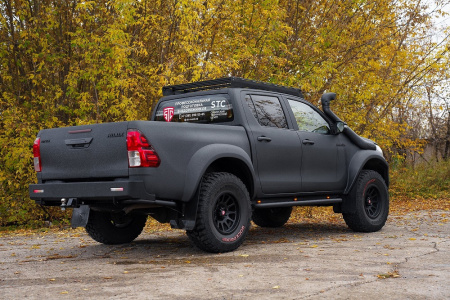 Накладка подсветки порогов Toyota Hilux 2015+ цельная ступень STC-THIL/15-S-С1-led