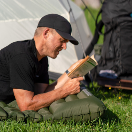 Коврик надувной Naturehike FC01 200х60х6,5 см, с подушкой, зеленый CNK2550WS019-65PAGR
