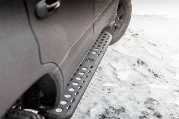 Пороги силовые Toyota Land Cruiser 100 цельная ступень STC-TLC100-S-C1