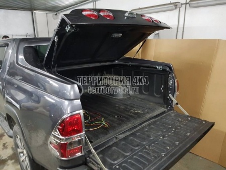 Крышка Euroline Grandbox на Toyota Hilux Revo (2015-2019) -795895