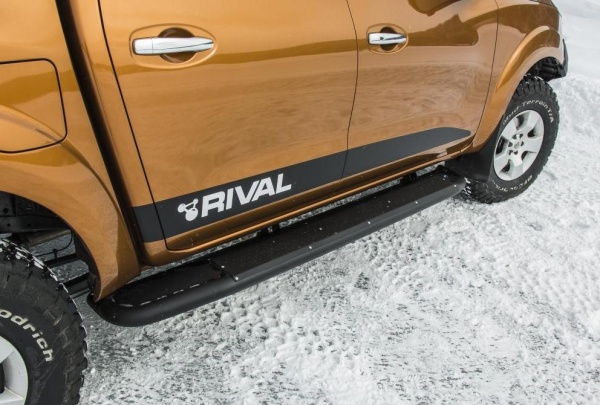 Силовая защита штатных порогов RIVAL Nissan Navara 2015-  2D.4104.1