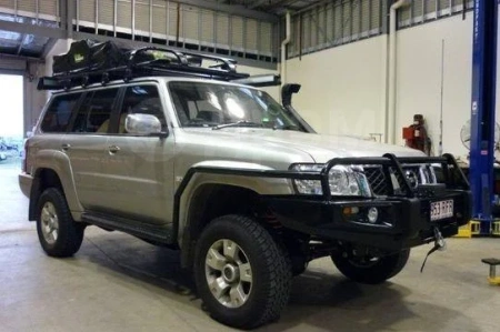 Пороги (подножки) с защитой крыльев для Toyota Hilux 2005-2014 Ironman SSR001
