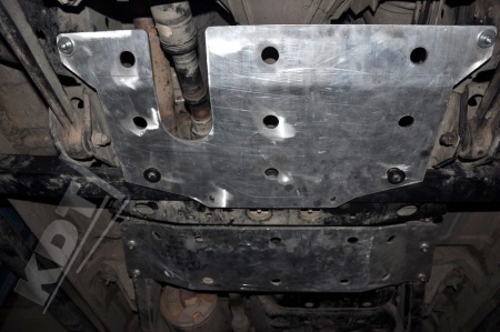 Защита раздатки и коробки KDT Toyota Land Cruiser 80/105   0321